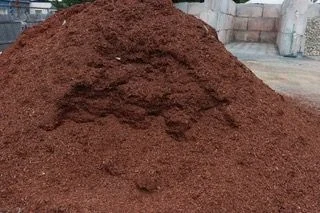 Red mulch in Paver World’s original material or showroom photograph